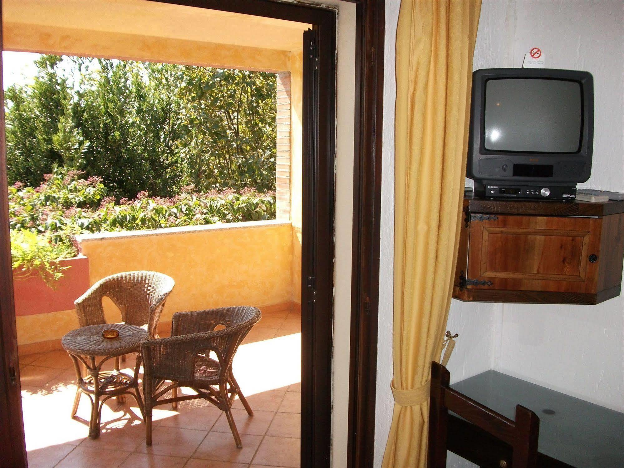 Hotel Abbaruja Olbia Exterior photo